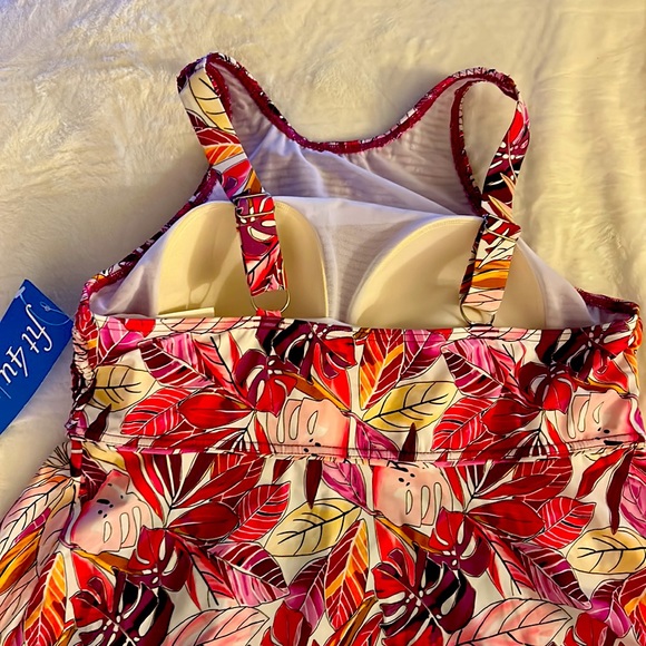 Fit 4 Ur swimsuit - Picture 7 of 11